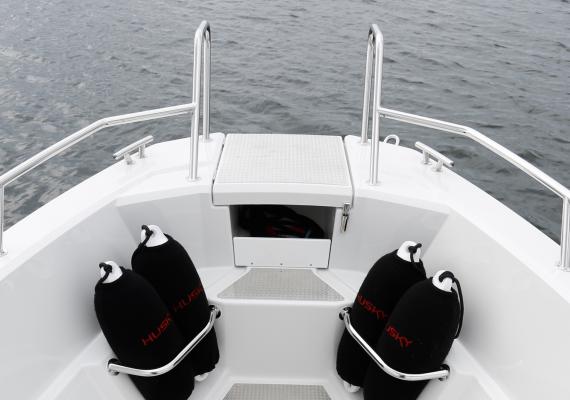 Husky R6 alumiinivene Salomarine