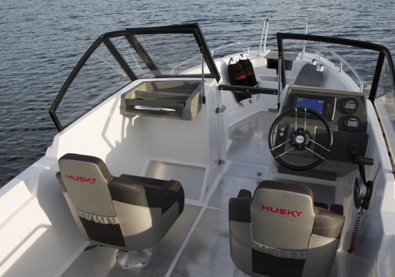 Husky R5 alumiinivene Salomarine