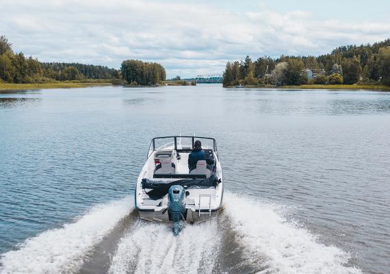 Husky R5 alumiinivene Salomarine