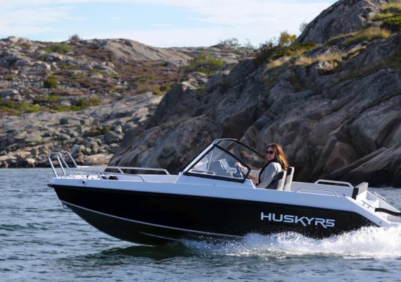 Husky R5 alumiinivene Salomarine