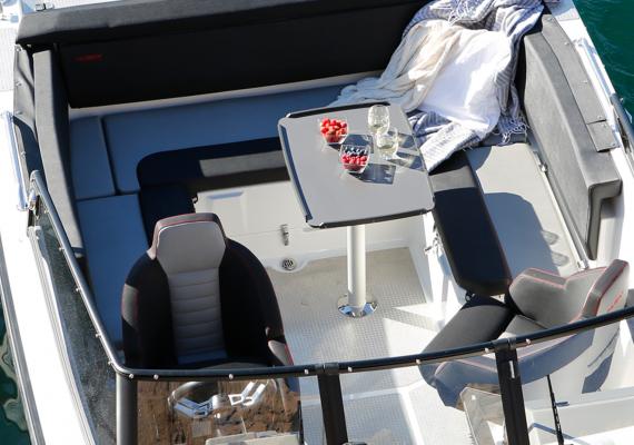 Husky R7 alumiinivene Salomarine