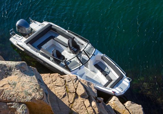 Husky R8 Alumiinivene Salomarine