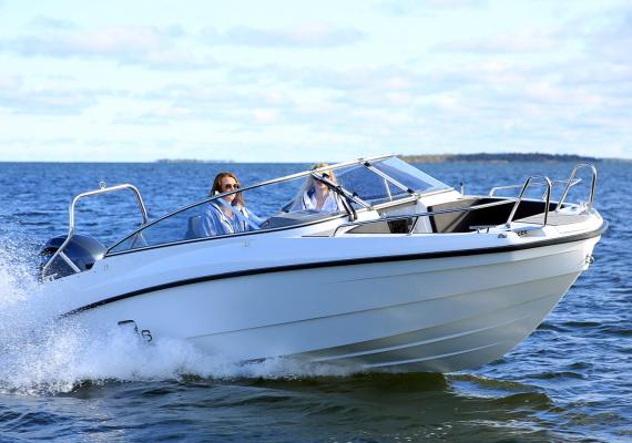 Finnmaster R6 Bowrider Salomarine