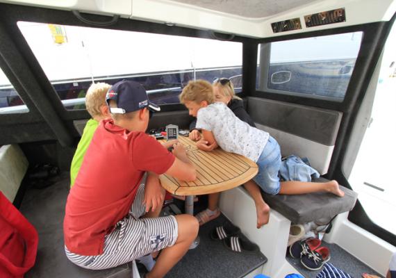 TG 7.9 KingCruiser hyttivene Salomarine